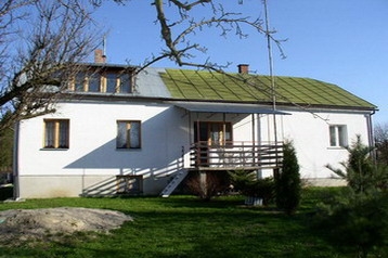 Polonia Privát Czaszyn, Exterior